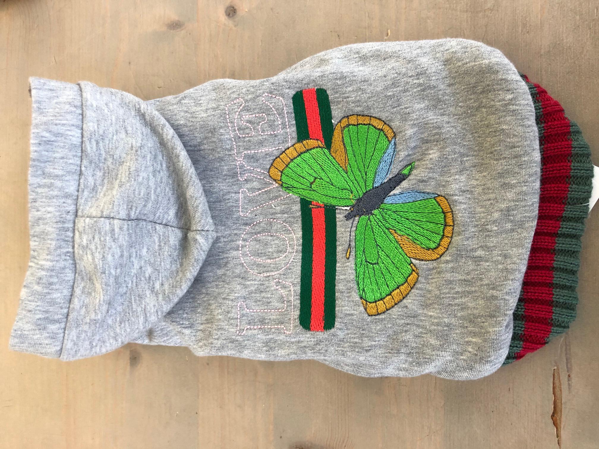 Hoodie mit Schmetterling