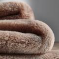 Hundesteppdecke Affair, Beige
